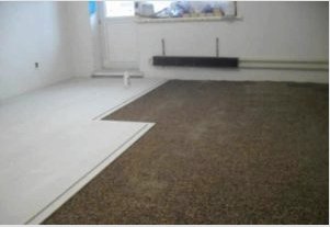 Milyen pontokat kell figyelembe venni a padló kiegyenlítésekor a laminátum és a linóleum lerakása előtt: Áttekintés