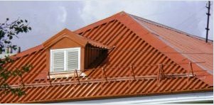 Az Ondulin vagy hullámosított tetőfedő beszerelése - Mi a legjobb tetőhöz választani - Áttekintés