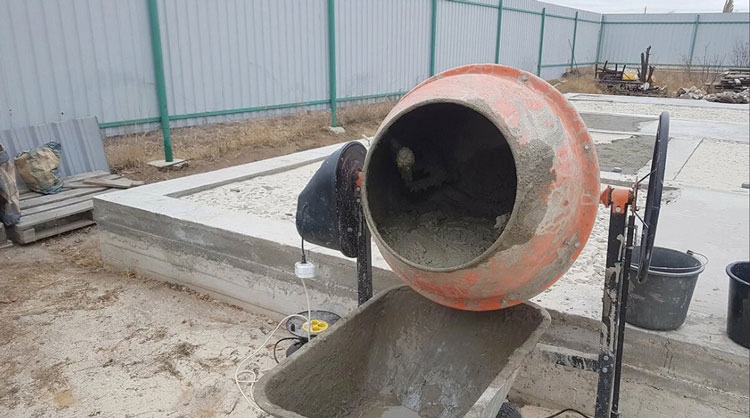 Betonkészítés betonkeverőben arányokban