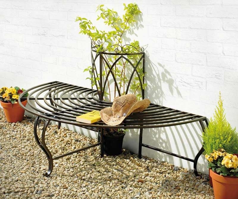 A kovácsoltvas kerti bútorok használata