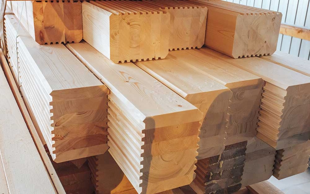 Ragasztott laminált fa házépítés szakaszai kulcsrakészen