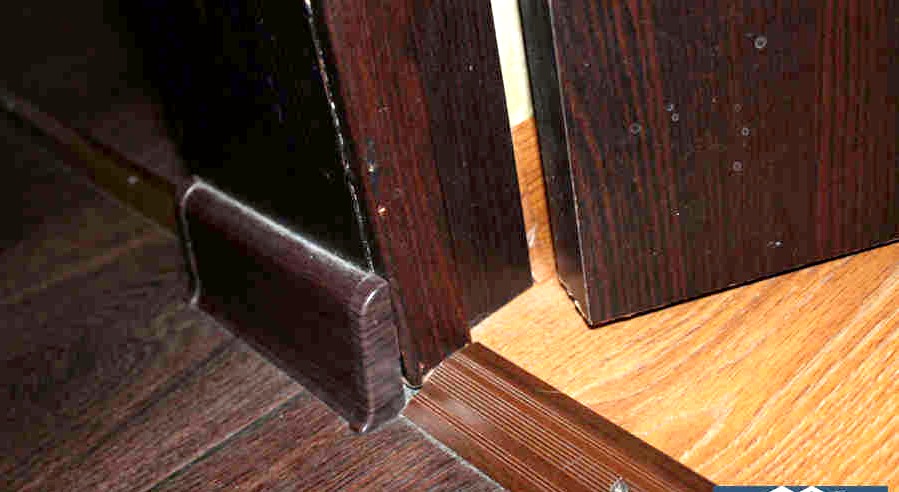 A laminált padló lerakásának módszerei az ajtóban