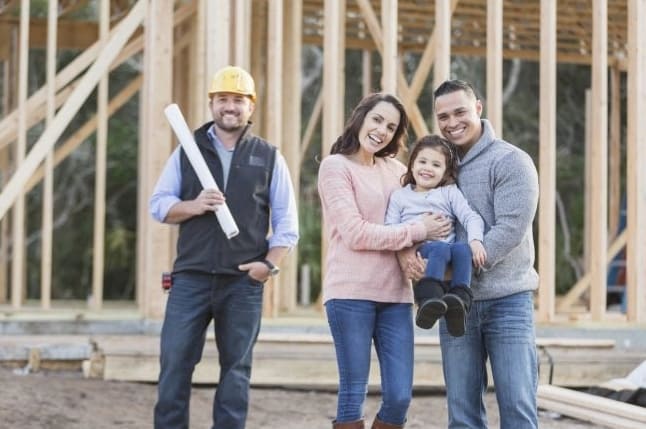 5 Dolog, amit tudnia kell, mielőtt új építésű házat vásárolna