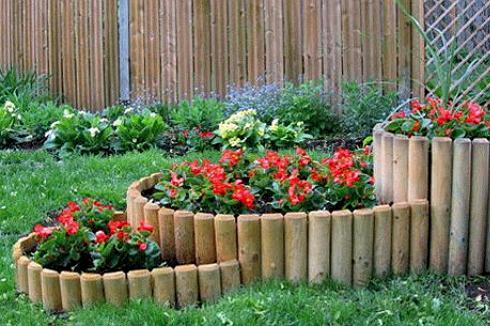 Egy gyönyörű és eredeti fa kerítés létrehozásának módjai