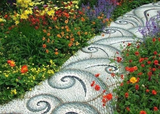 Kőtéglából készült kerti utak: tervezési ötletek és barkácsolás