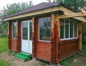 Zárt pavilon egy nyári rezidenciához: példák és árnyalatok az önépítésről