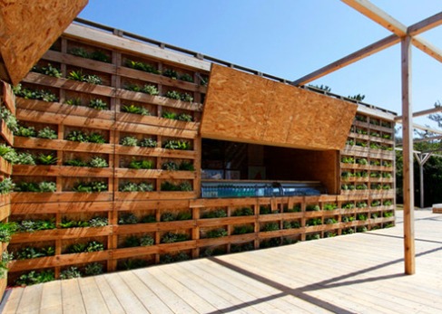 Fa raklapokból építünk épületeket nyaralóknak