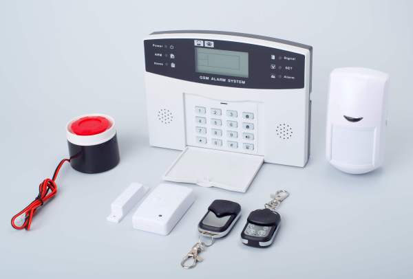 Biztonsági GSM riasztórendszerek - az otthonok és házikók megbízható védelme a tolvajok ellen