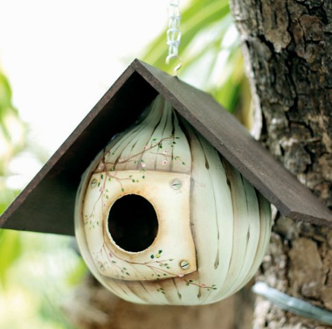 A madarak számára saját kezűleg készítünk madárházakat