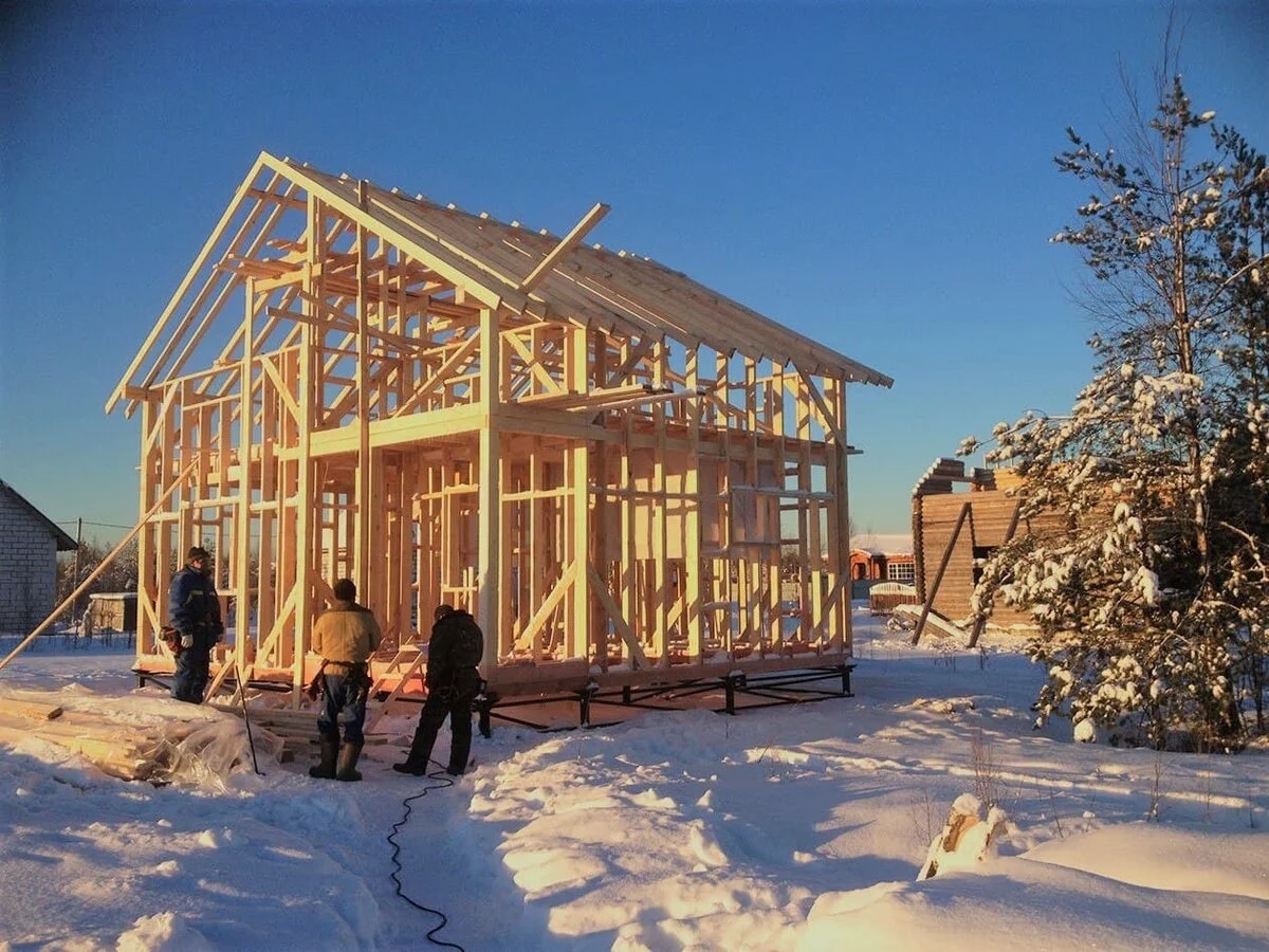 Egy favázas ház építése télen