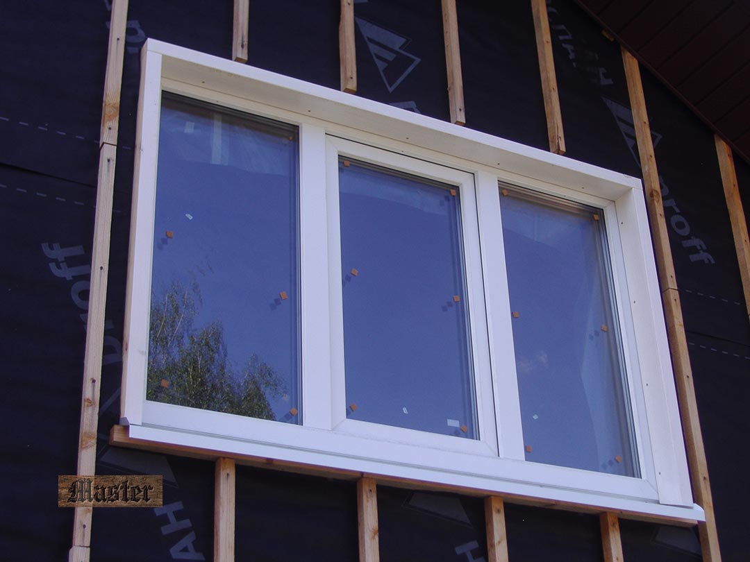 A műanyag ablakok beépítésének sajátosságai a keretes házban