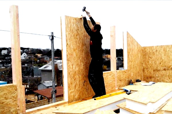 A sip-panelekből készült házat nem nehéz saját kezűleg építeni