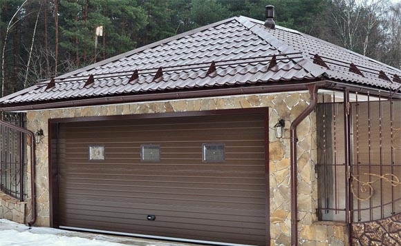 Hogyan készítsünk egy garázs tető: telepítés és elrendezés