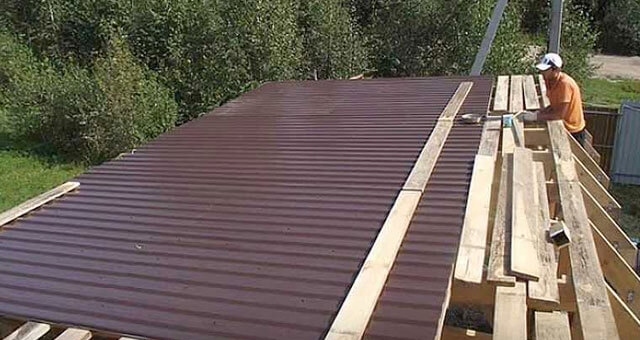 Hogyan készítsünk egy tető a garázs hullámkarton saját kezűleg - lépésről lépésre útmutatót