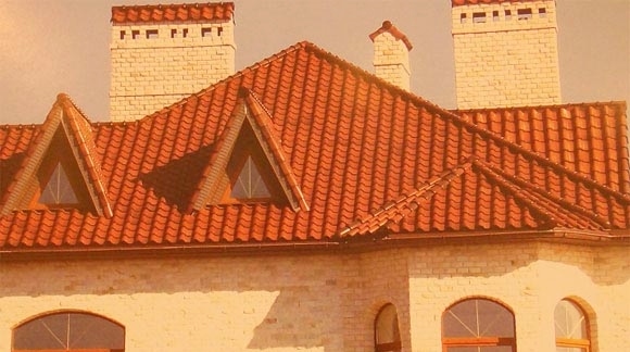 Miért van szükség tetőtéri ablakokra a tetőtérben?