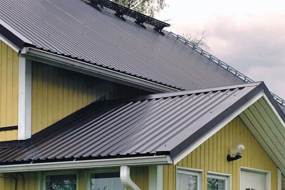 Mi a legjobb anyag egy ház tetőfedéséhez: anyagtulajdonságok