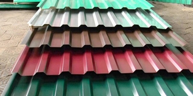 Ondulin vagy hullámlemez - mi a jobb a tető, összehasonlítása az anyagi paraméterek és jellemzők