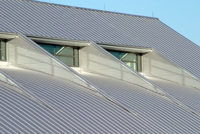 Mi az alumínium tetőfedés - előnyök és hátrányok