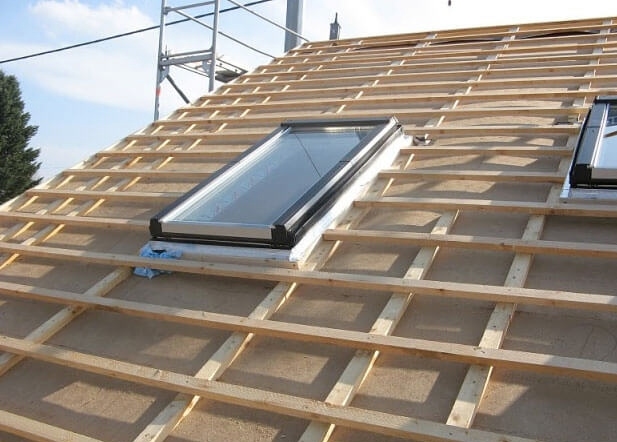A tetőablak saját kezűleg történő telepítése - lépésről lépésre útmutató a ház tetején történő beépítéshez
