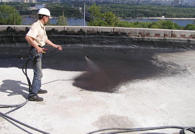 Milyen vízszigetelő anyagok a tetőfedéshez, mi a legjobb választás?