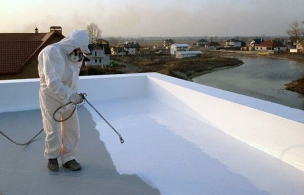 Hogyan kell telepíteni tető vízszigetelés otthon - típusú vízszigetelő anyagok, funkciók telepítése