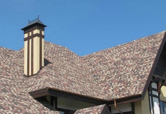 Mit kell festeni egy ház tetejét: a legjobb tetőfedő bevonat kiválasztása egy magánház tetejére