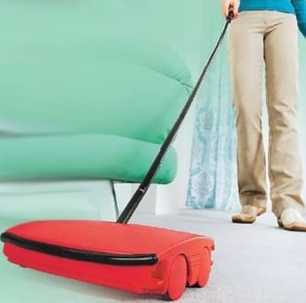 Mechanikus kefe használata padlók és szőnyegek tisztítására, előnyei és hátrányai