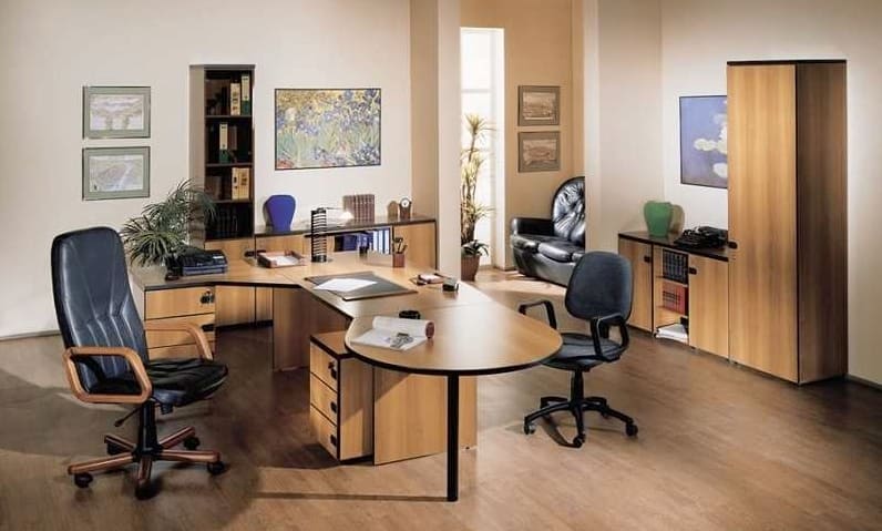 Hogyan válasszuk ki a megfelelő laminált padlót irodájába