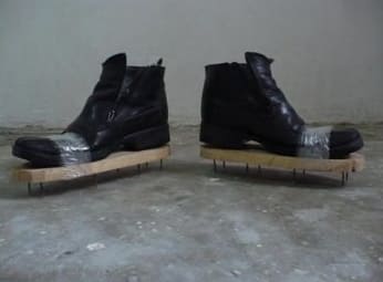 Az önterülő padló kiegyenlítésére szolgáló orvosi penge típusai és jellemzői, a cipők tüskéivel ellátott rátét