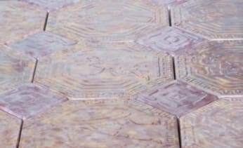 A márvány burkolólapok összetétele, a bevonat jellemzői és terjedelme