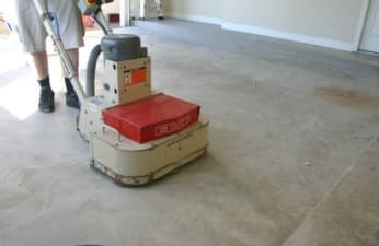 Hogyan készítsük elő az alapot a betonpadló marásához?
