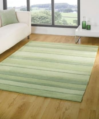 Hogyan válasszuk ki a megfelelő csíkos szőnyeget, a főbb típusokat és azok hatását a szoba belsejére