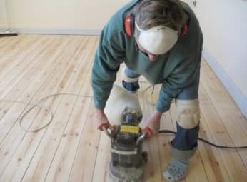 Hogyan végezzünk padlókaparást saját kezűleg, hogyan kell csinálni és a folyamat finomságai