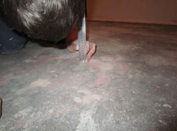 A padló kiegyenlítése a laminált alatt: a munka szakaszai