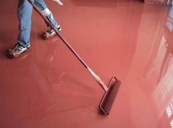 A lakás padlóinak befejezése ömlesztett színes bevonatokkal saját kezűleg