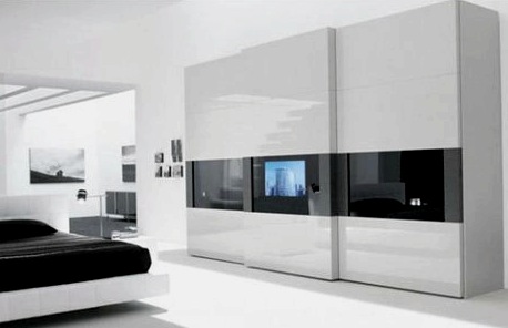 Fehér fényes hálószoba: több tér és fény