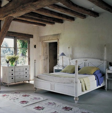 Provence stílusú hálószoba kialakítása: a lét könnyedsége