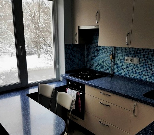 Hogyan készítsünk egy 5 négyzetméteres kis konyha kialakítását: fotópéldák és ajánlások
