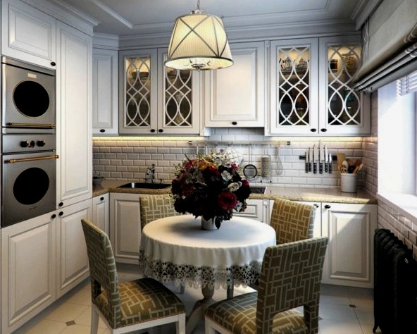A klasszikusok mindig divatosak: hogyan lehet klasszikus stílusban díszíteni egy kis konyha belső kialakítását