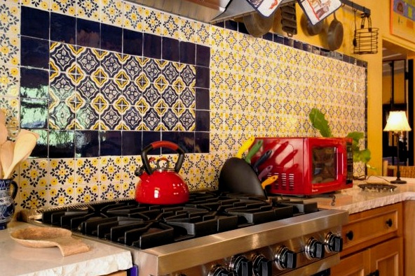 Mexikói stílusú konyha: belsőépítészeti ötletek és fotópéldák
