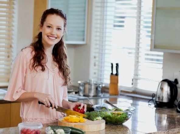 A különböző típusú konyhai munkalapokhoz használható anyagok előnyei és hátrányai