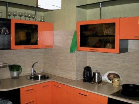 Hogyan kell helyesen megtervezni a konyhát szellőzőcsatornával