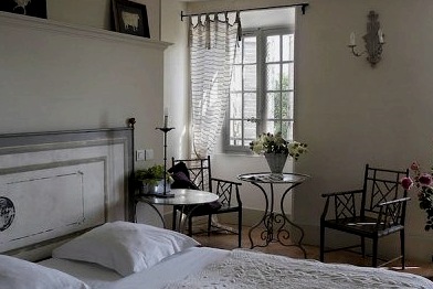 Provence stílusú hálószoba - az egyszerűség és az elegancia kombinációja