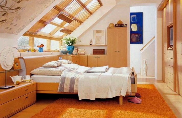 Tetőtéri hálószoba - hogyan teremtsünk kényelmet és otthonosságot