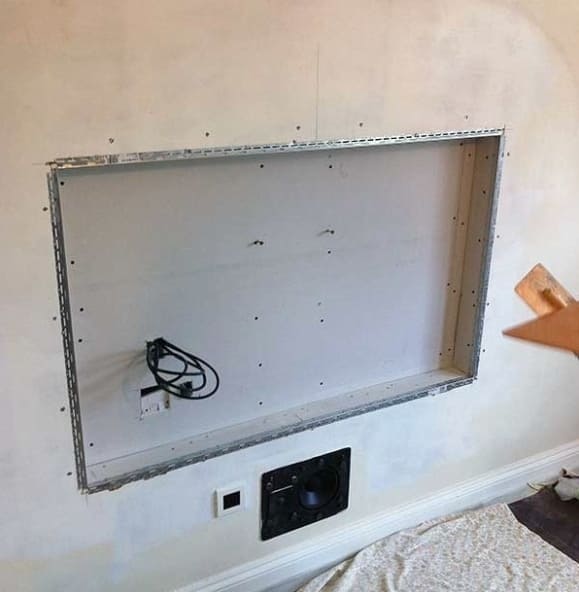 Hogyan kell felakasztani egy TV-t egy gipszkarton falra