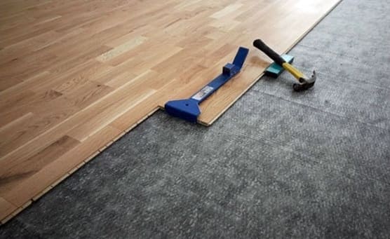 Mire van szükségünk a laminált padló lerakásához?