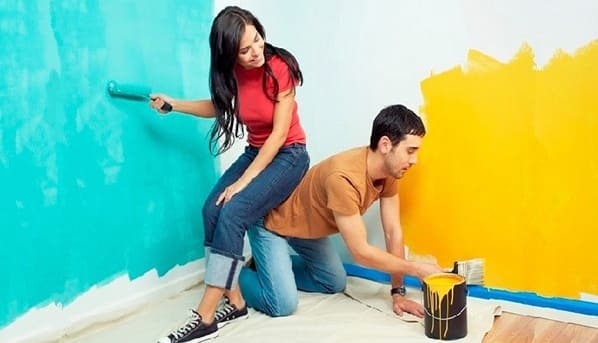 Festés falak a lakásban: hogyan kell előkészíteni az alapot és a finomságok festés