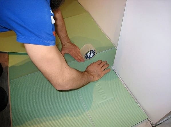 Milyen vastag legyen a laminált padló alátétrétege?