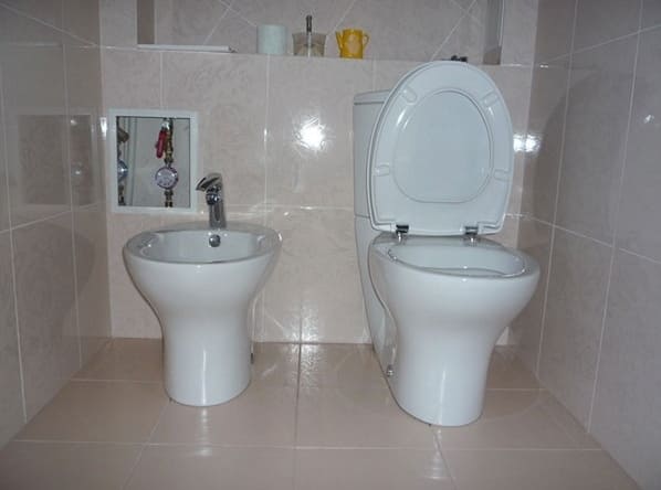 Hogyan válasszunk egy WC-csészét egy mosdótartállyal