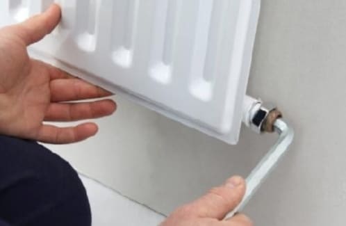 hogyan kell kicserélni a radiátor a lakásban saját kezűleg